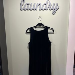 Black Old Navy Velvet dress